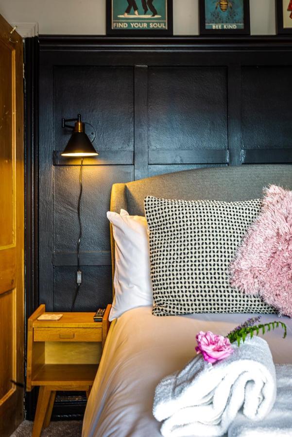 Stylish Romantic Country Escape Near Chester Christleton Exterior photo