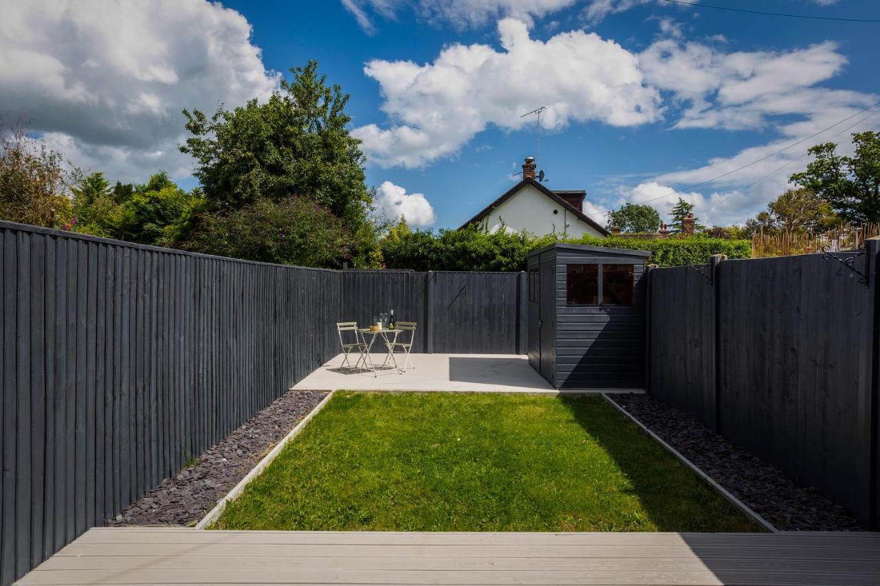 Stylish Romantic Country Escape Near Chester Christleton Exterior photo